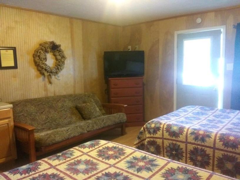 Whispering Creek Lodging & Rv Resort Newton Exteriér fotografie