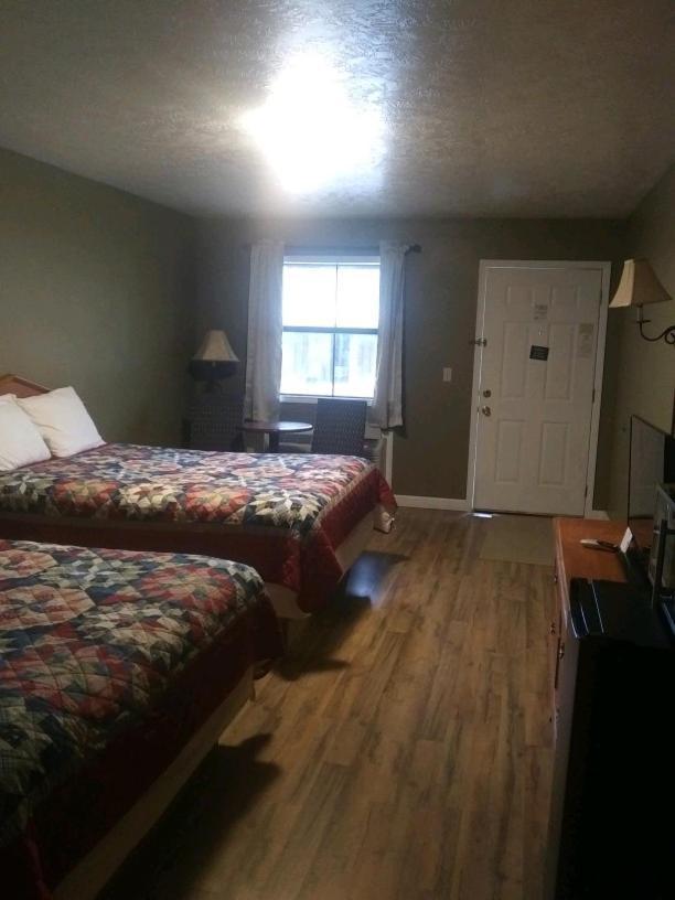 Whispering Creek Lodging & Rv Resort Newton Exteriér fotografie